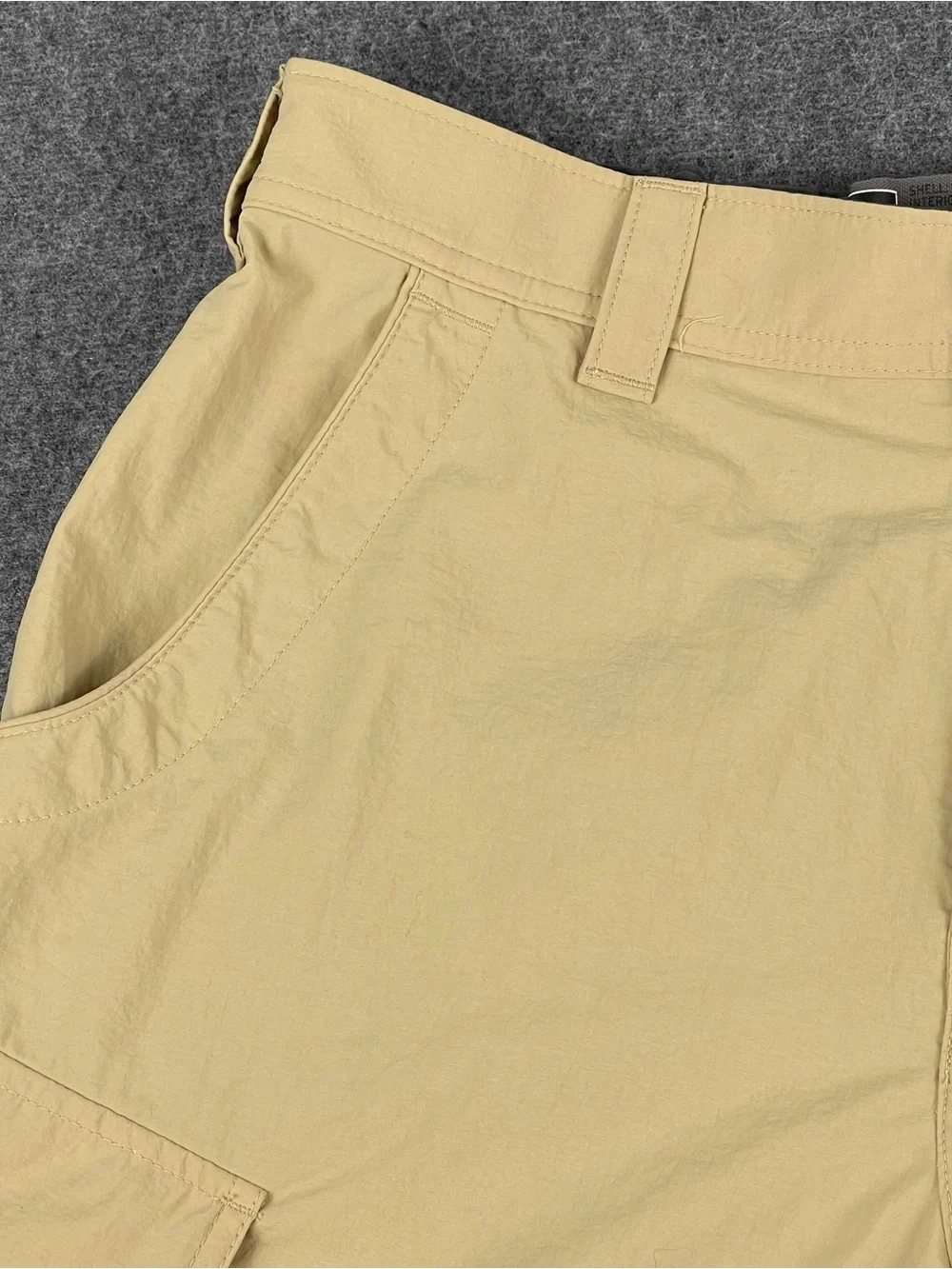 REI Shorts Mens M 30x9 Tan Sahara Cargo Shorts Hybrid Hiking Camping Quick Dry